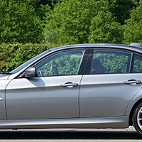 Voiture - BMW cot� Hibiscus Bloem