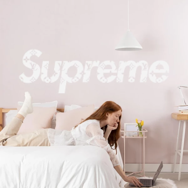 Sticker Supreme uitknippen